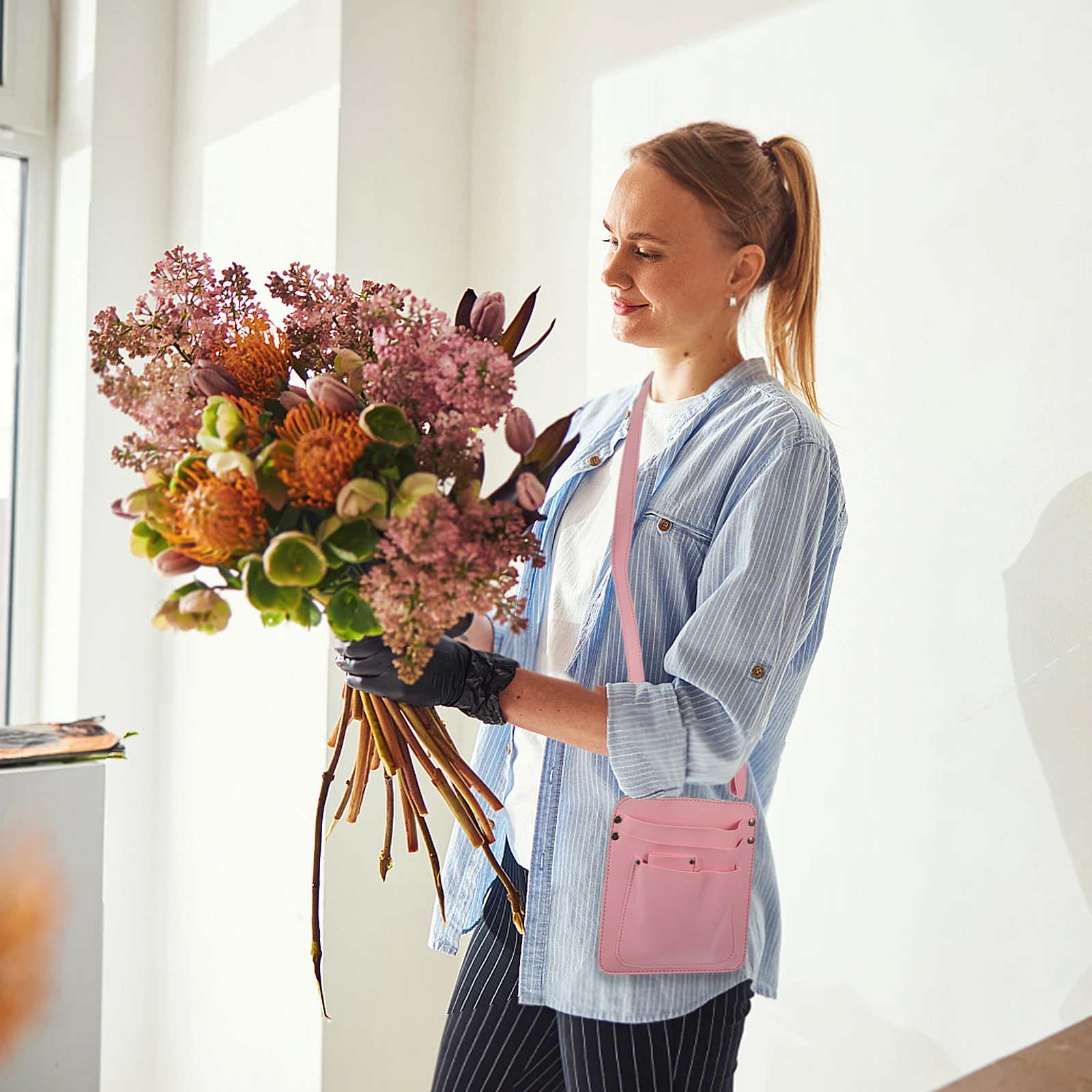 

Adjustable Florist Pouch With Scissors Crossbody Waist Bag For Flower Arranging Pu Gardening Tool Organizer Tool Belt For