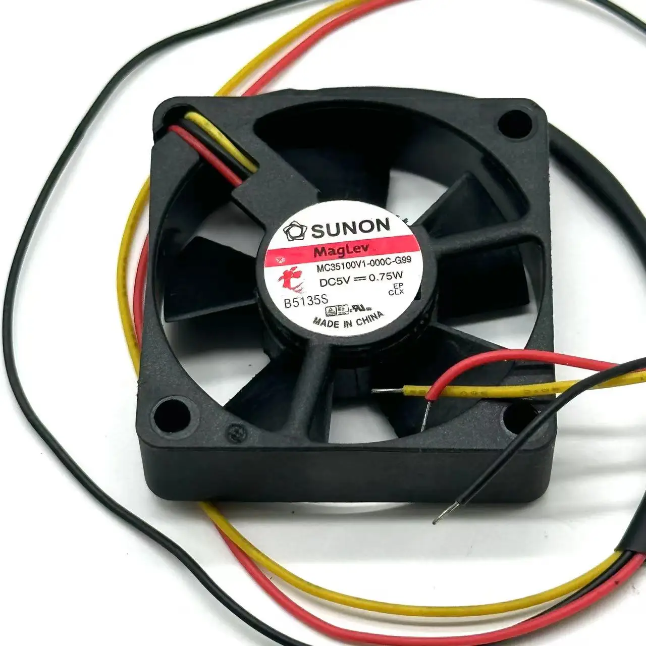 

SUNON MC30100V1-000C-G99 DC 5V 0.6W 30x30x10mm 3-Wire Server Cooling Fan