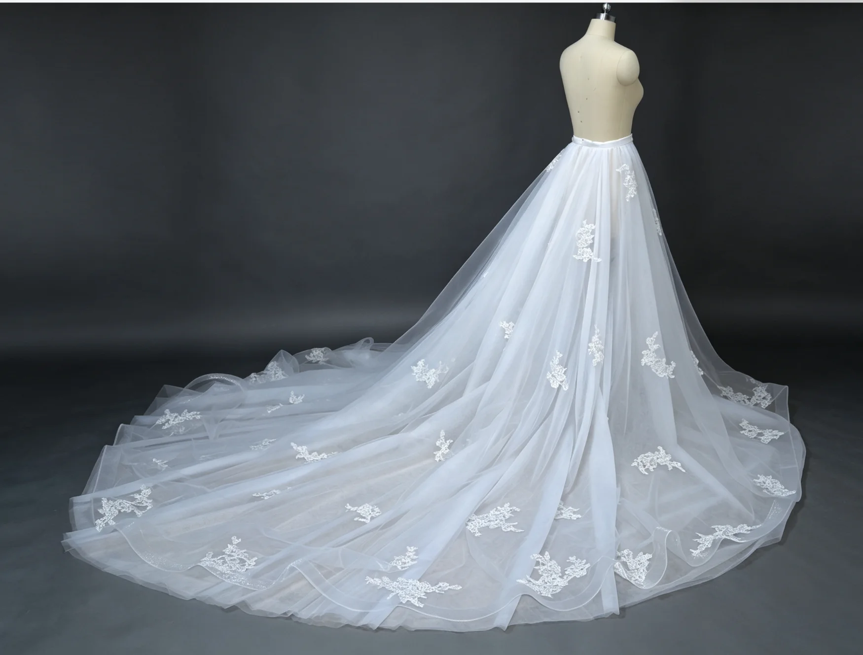 Detachable Wedding Overskirt Tulle Lace Floral Applique Cathedral Bridal Train Removable Wedding Skirt For Bride Wedding Party