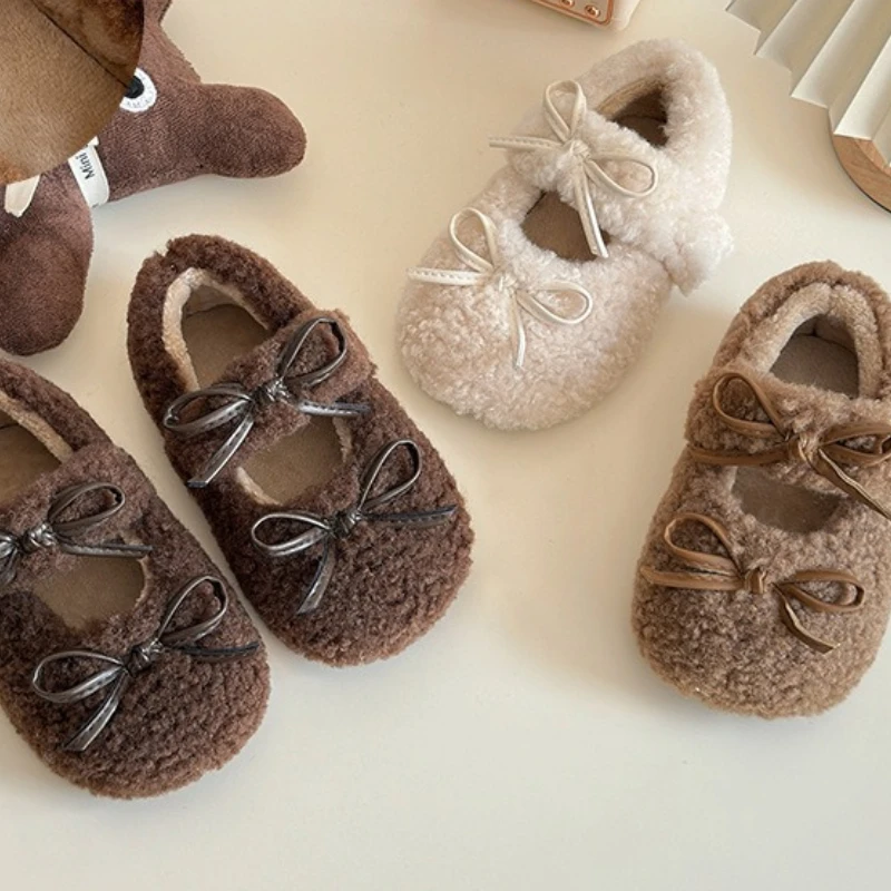 

Прогулочные ботинки для дошкольников, новинка зимы, бархатные туфли на плоской подошве с мехом, детские противоскользящие прогулочные туфли, детские универсальные домашние напольные ботинки на мягкой подошве