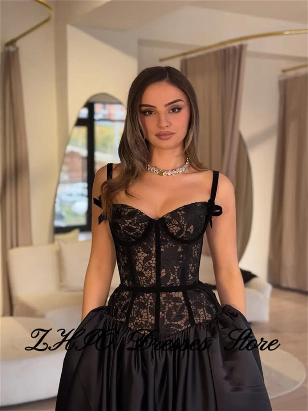 فساتين زفاف ZHIO سوداء أنيقة مزينة بالدانتيل بدون أكمام بحزام سباغيتي فستاين سهرة/فساتين الحفلات مخصصة من Vestidos De Novia
