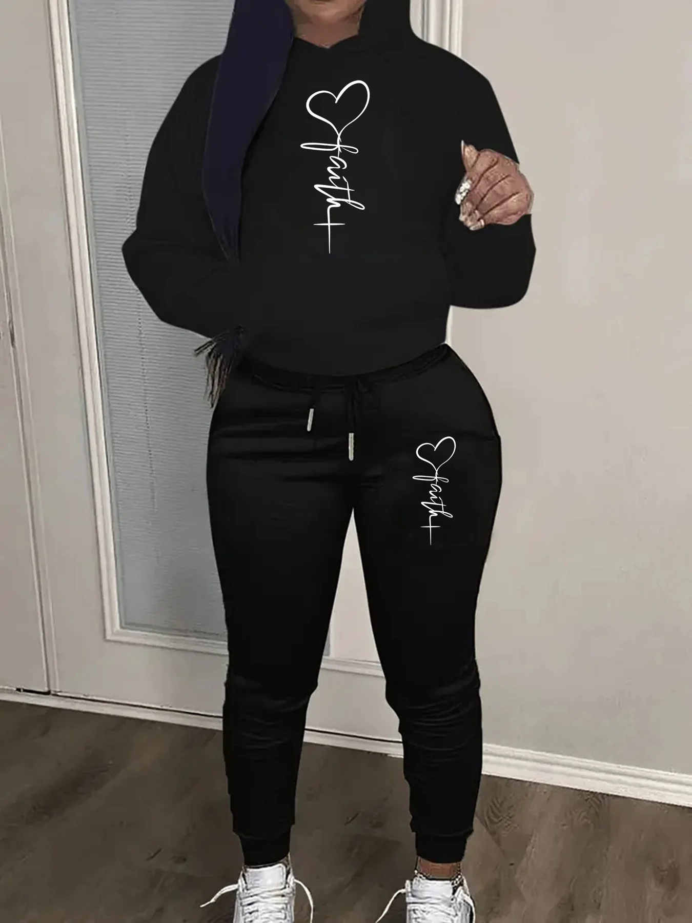 Women's autumn and winter casual fashion loose hip-hop street heart-shaped cross print warm hooded sweatshirt+sports pants set