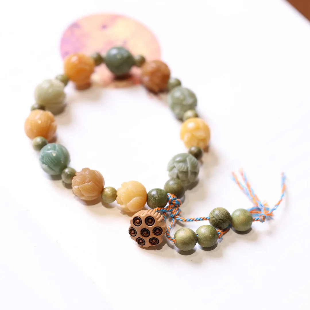 

Natural Bodhi Root Bracelet with Light Green Flowers and Lotus Pattern Fresh Customized Jewelry for Women Perfect Gifts