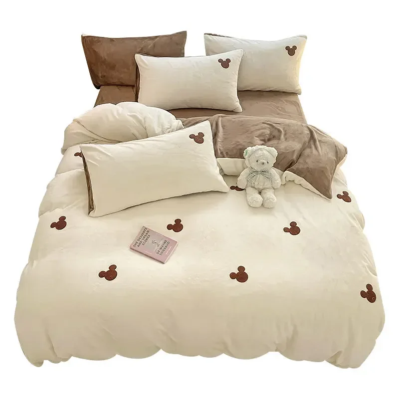 

Solid Color Milk Velvet Cartoon Cute Bear Bedding Set 4pcs Thick Plus Velvet Double-sided Quilt Cover Sheet Double Large