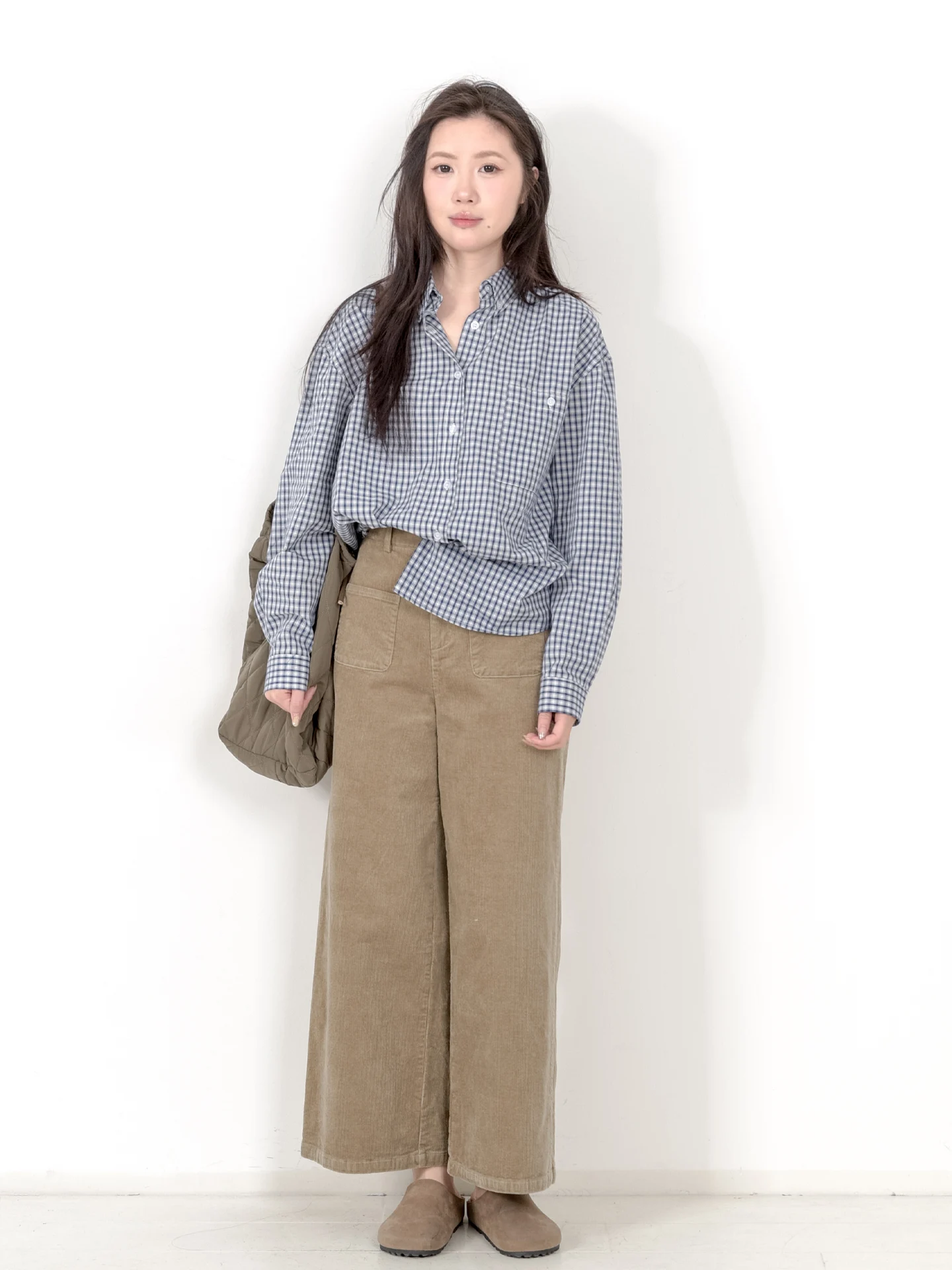 

Retro Style Pure Cotton Long Sleeve Loose Fit Shirt for Women with Turn-down Collar And Plaid Pattern Breathable Casual Top