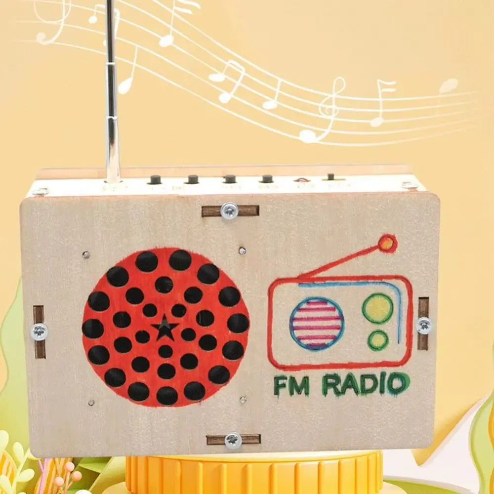 Handmade DIY DIY FM Radio Steam Model Manual Assembly Science Education Radio Multifunctional Power Bank