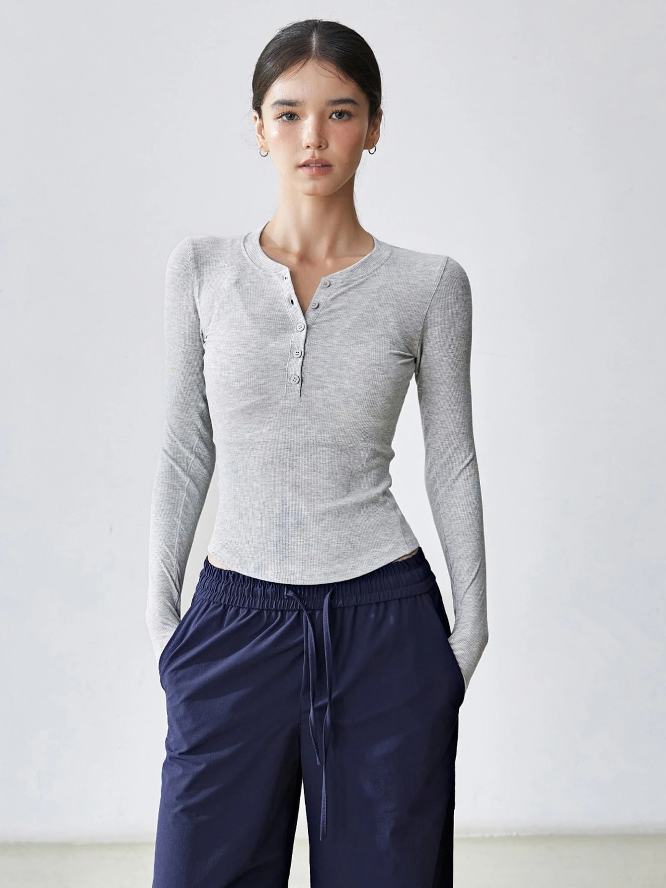 American-style women's yoga wear, autumn modal half-open collar henley shirt, waist-cinching, slimming, long-sleeved top for running and fitness