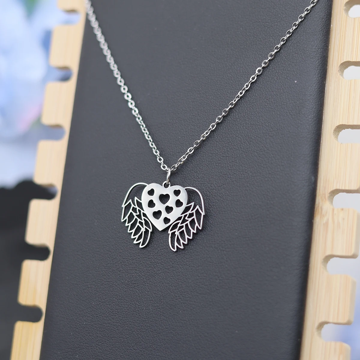 Kinitial Heart Wing Necklace Angel Chain Supernatural Amulet Gift For Women Stainless Steel Talisman Pendant Fashion Jewelry
