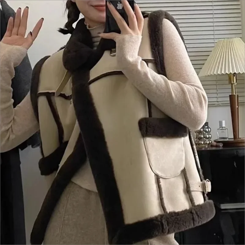 2023 autunno e inverno nuovo colletto alla coreana imitazione gilet di velluto di agnello le donne indossano gilet con Clip di cavallo spesso in pelliccia