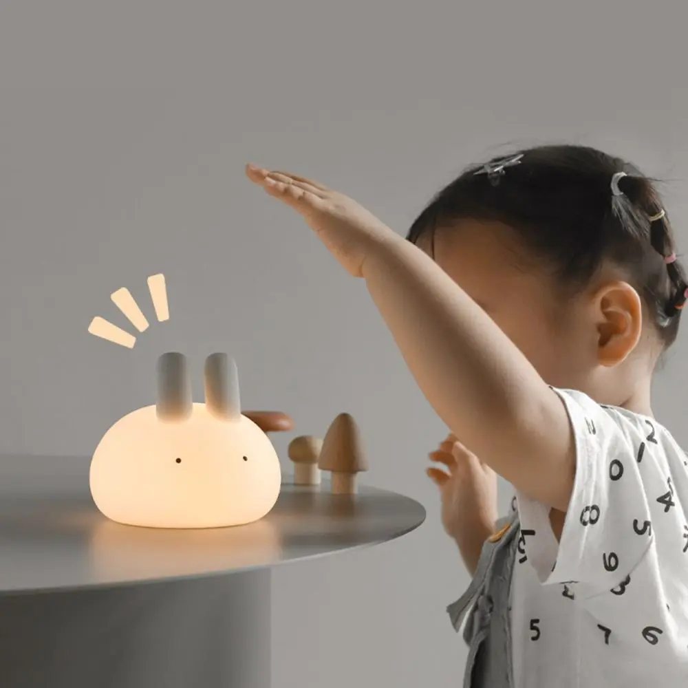 Sensore tattile Silicone Rabbit Night Light Timing Cute Sleeping Lamp Creative Soft Desk Lamp Gift