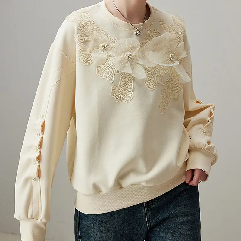 Three-dimensional Flower Patterned Patchwork Embroidered Fleece Thickened Hoodie