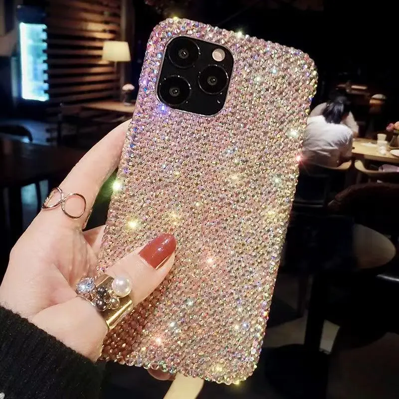 Funda con purpurina para iPhone 16, funda para teléfono deslumbrante, decoración de funda de teléfono DIY, pegatina de diamantes de imitación 3D aplicada a mano, llavero colgante para teléfono móvil