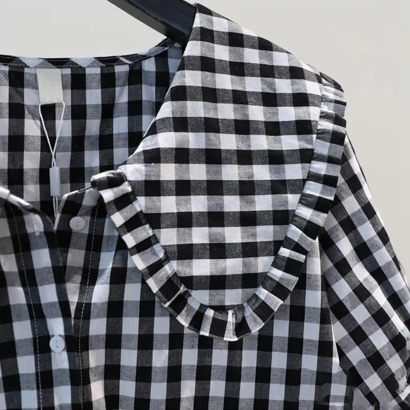 Casual Commuting Black White Plaid Doll Neck Shirt for Women 2024 Korean Version Lazy Style Retro Loose Short Sleeved Trendy Top