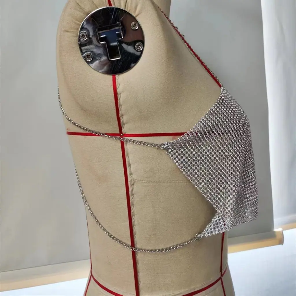 

Bright Diamond Chain Splicing Exposed Sling Supply European American Style Women's Vest for