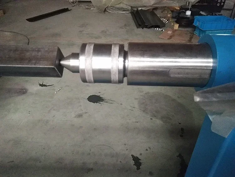 آلة لف الأسلاك شبه الأوتوماتيكية آلة لف لفائف المحولات المغمورة بالزيت #5