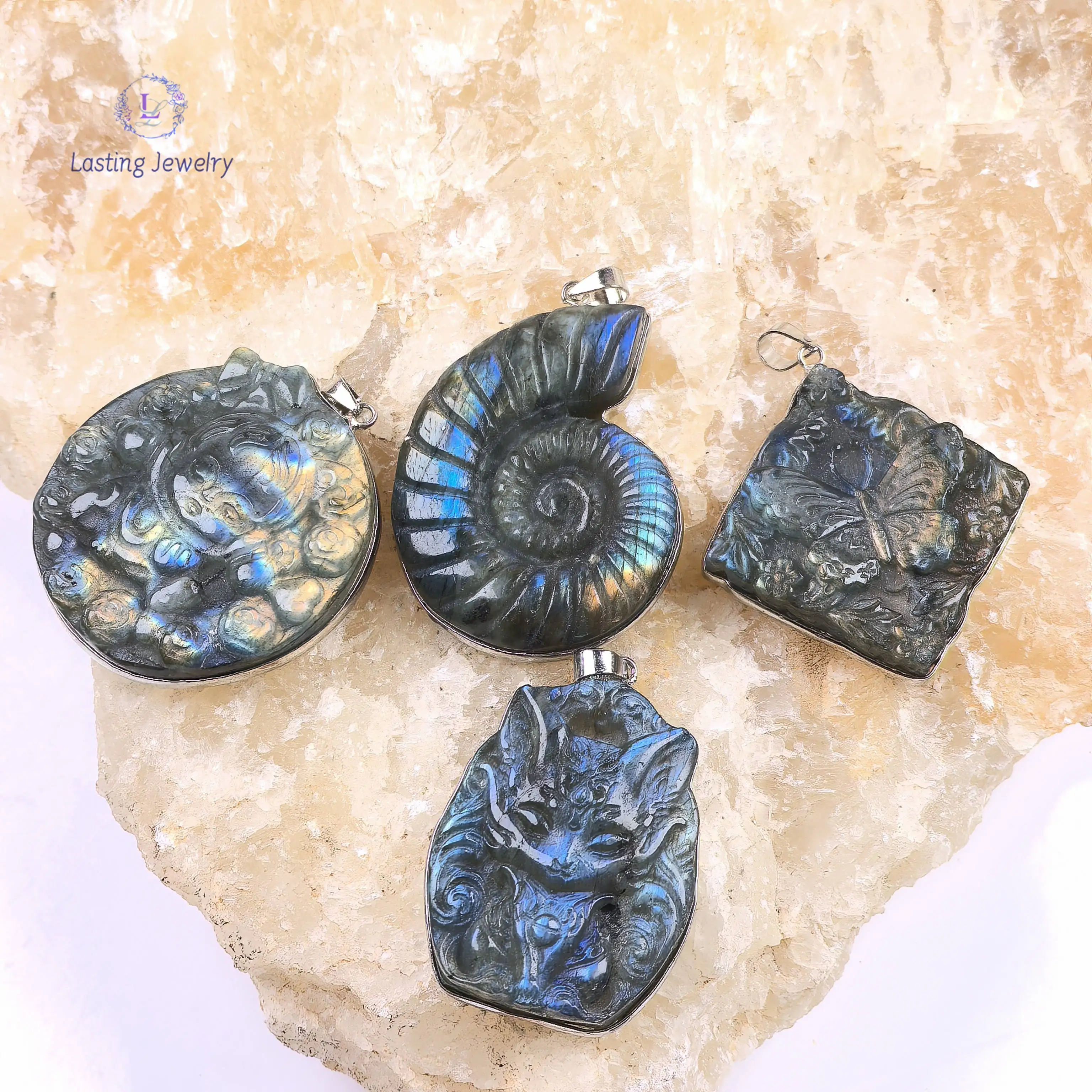 

Carved Labradorite Ammonite Pendants Flash Stone Butterfly Nine-tailed Fox Charms Necklaces Jewelry Crafts Gift For Her