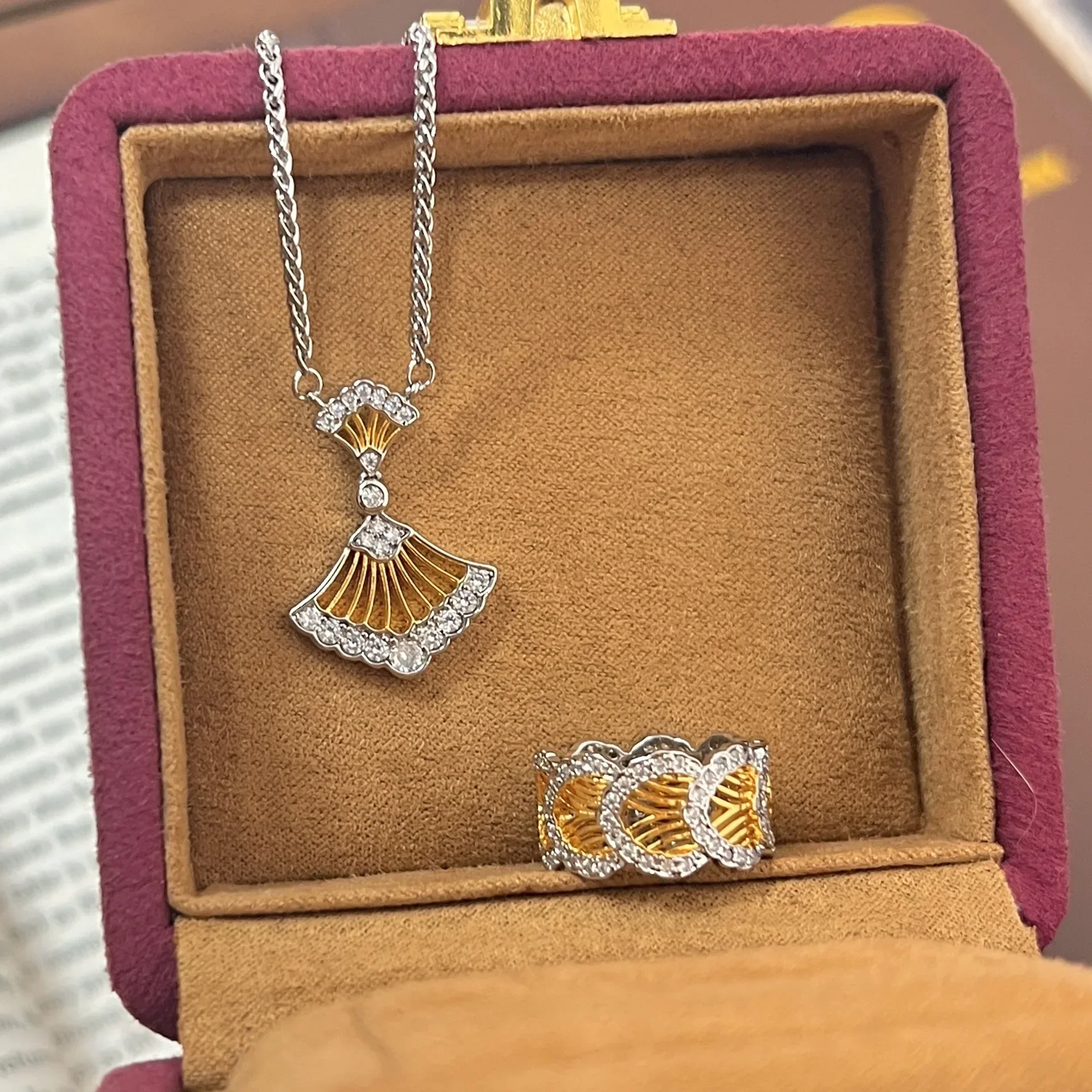 

Легкие роскошные ретро-высококачественные матовые комплекты ювелирных украшений в стиле суда, свадебные бриллианты, классическое кольцо с подвесками, ожерелье