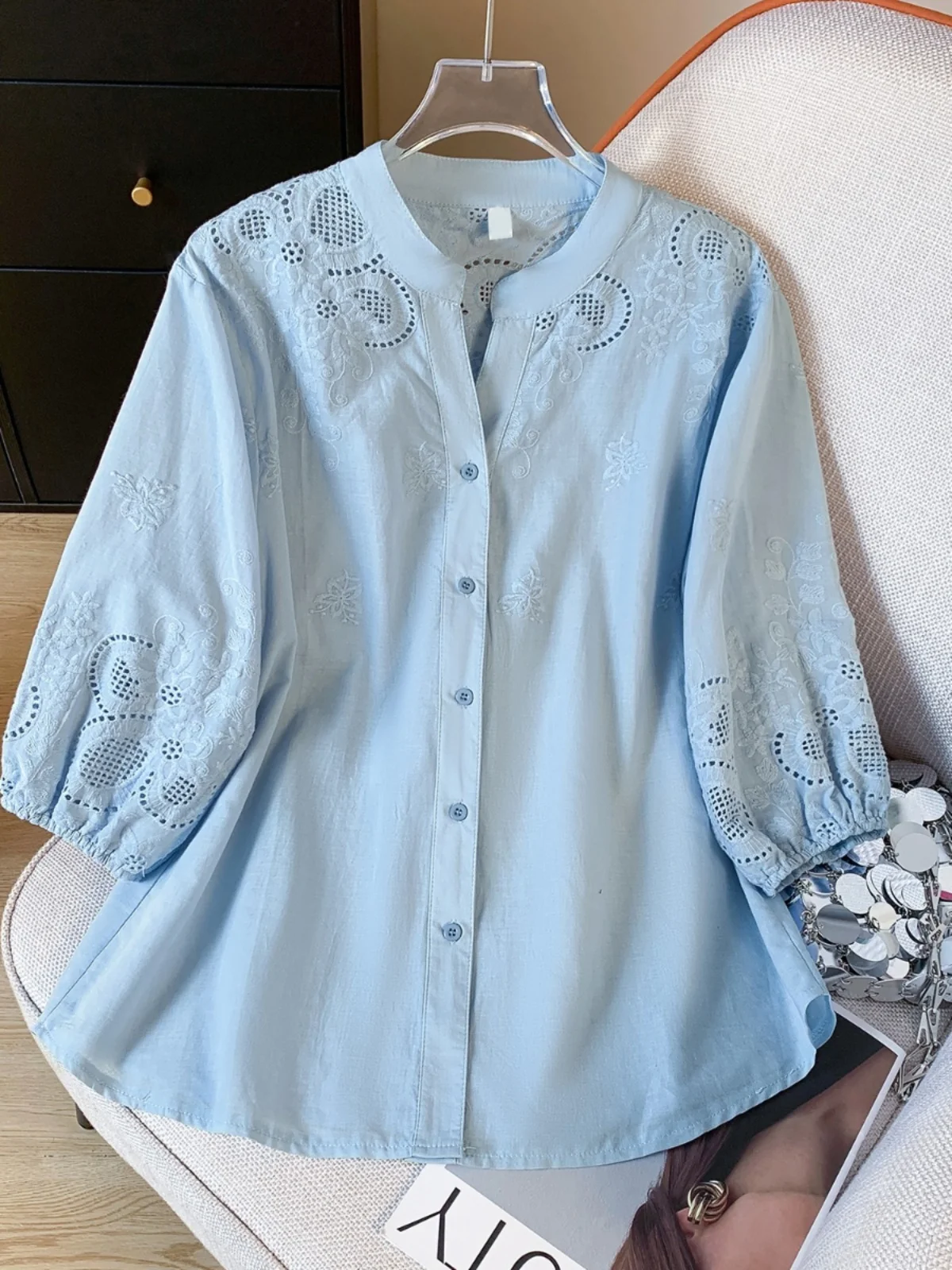 

Ele V-ne Embroidered irt Women's Casual Loose Fit Summer Faion Four Seasons Can Match All Lower Garments Top