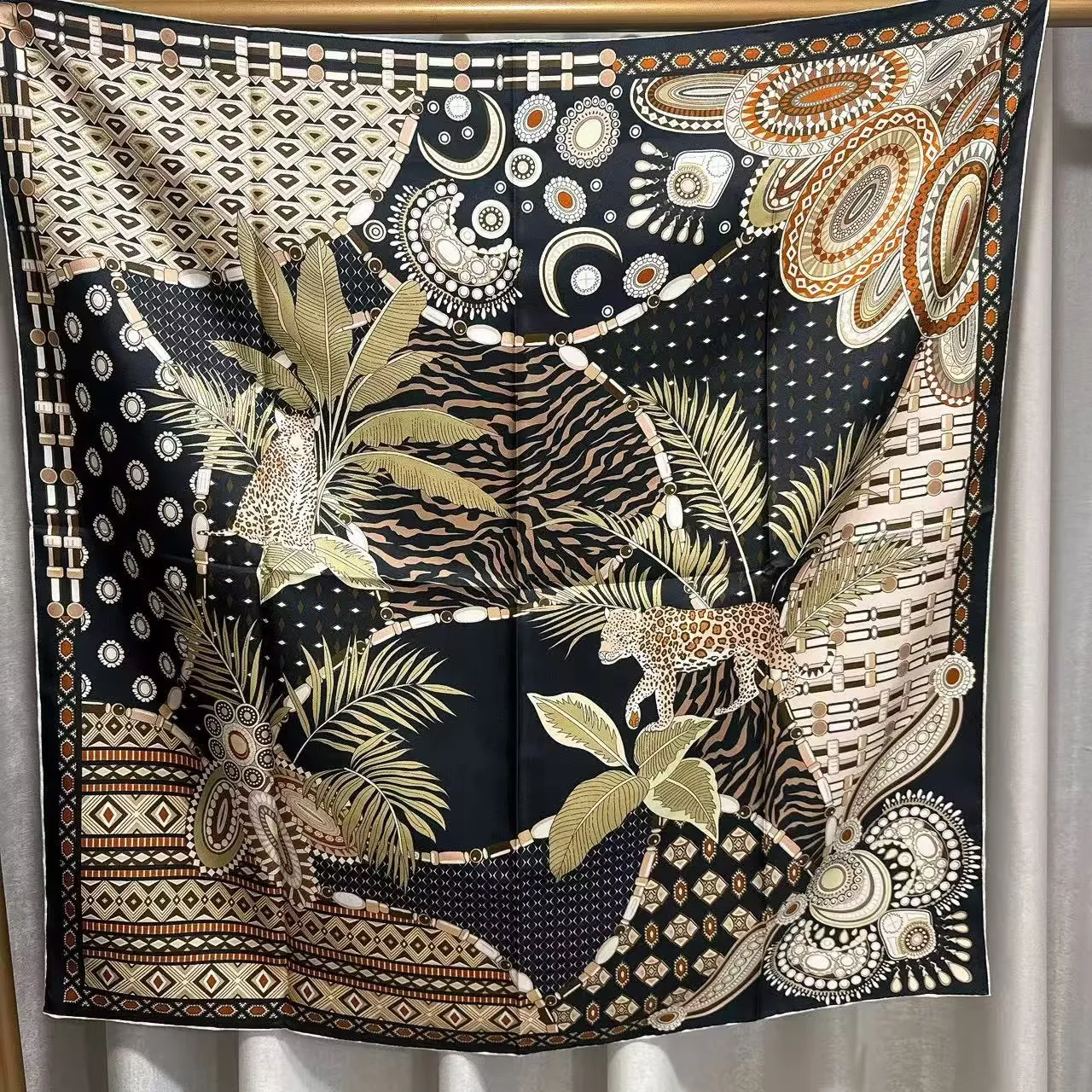 

Twill Silk Scarf 90CM Hand Rolled Edges Shawls Head Bag Scarves Luxury Christmas Gift Lady Clothing Accessories