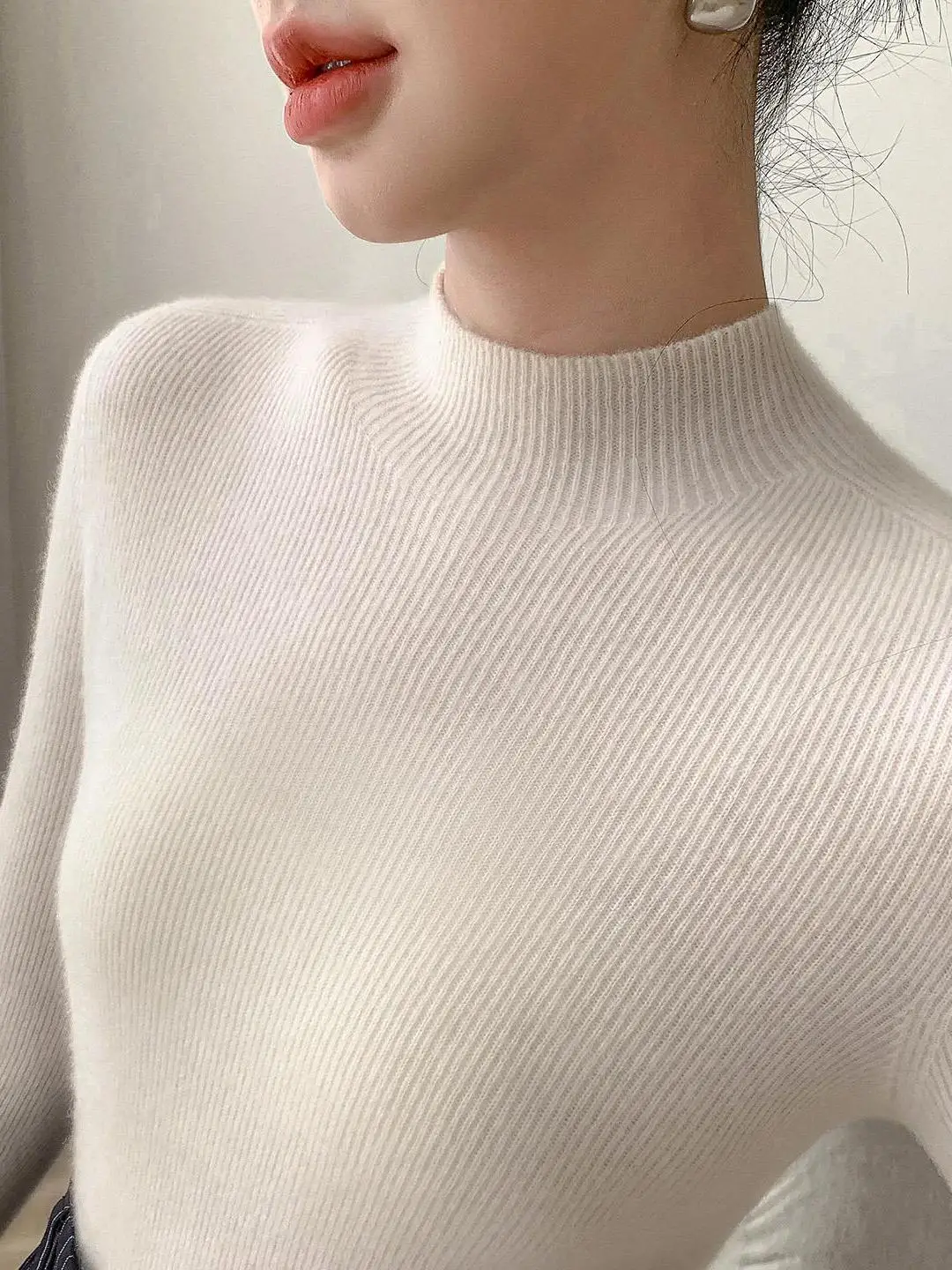 เสื้อสเวตเตอร์ไหมพรมถักสำหรับผู้หญิง คอสูง ทรงเข้ารูป ใส่เป็นเสื้อตัวในได้ เหมาะสำหรับฤดูใบไม้ร่วงและฤดูหนาว รุ่นใหม่ สไตล์อเนกประสงค์