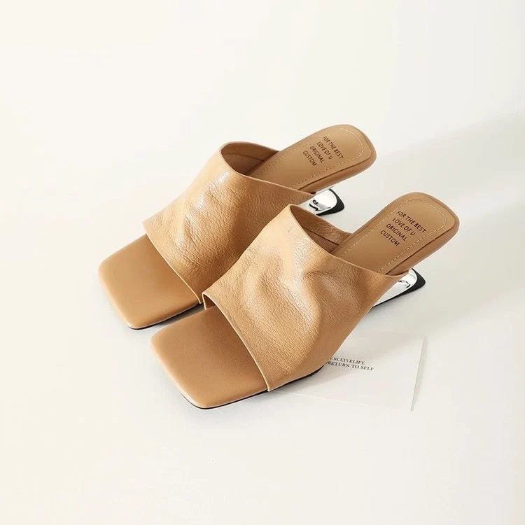 Damen-Slipper 2026 Sommer Neu Einriemige Dicke Absatz-Sandalen mit Quadratischer Spitze aus Weichem Leder im Französischen Stil