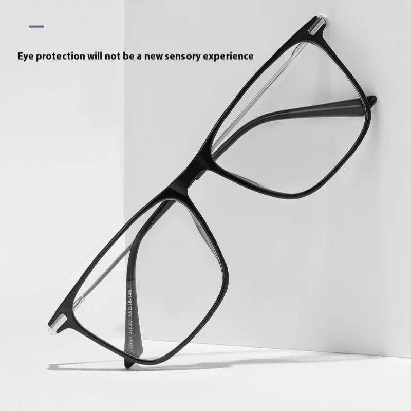 Occhiali da lettura anti luce blu dal design semplice con montatura quadrata in titanio da uomo alla moda Fotocromatici con prescrizione personalizzabile