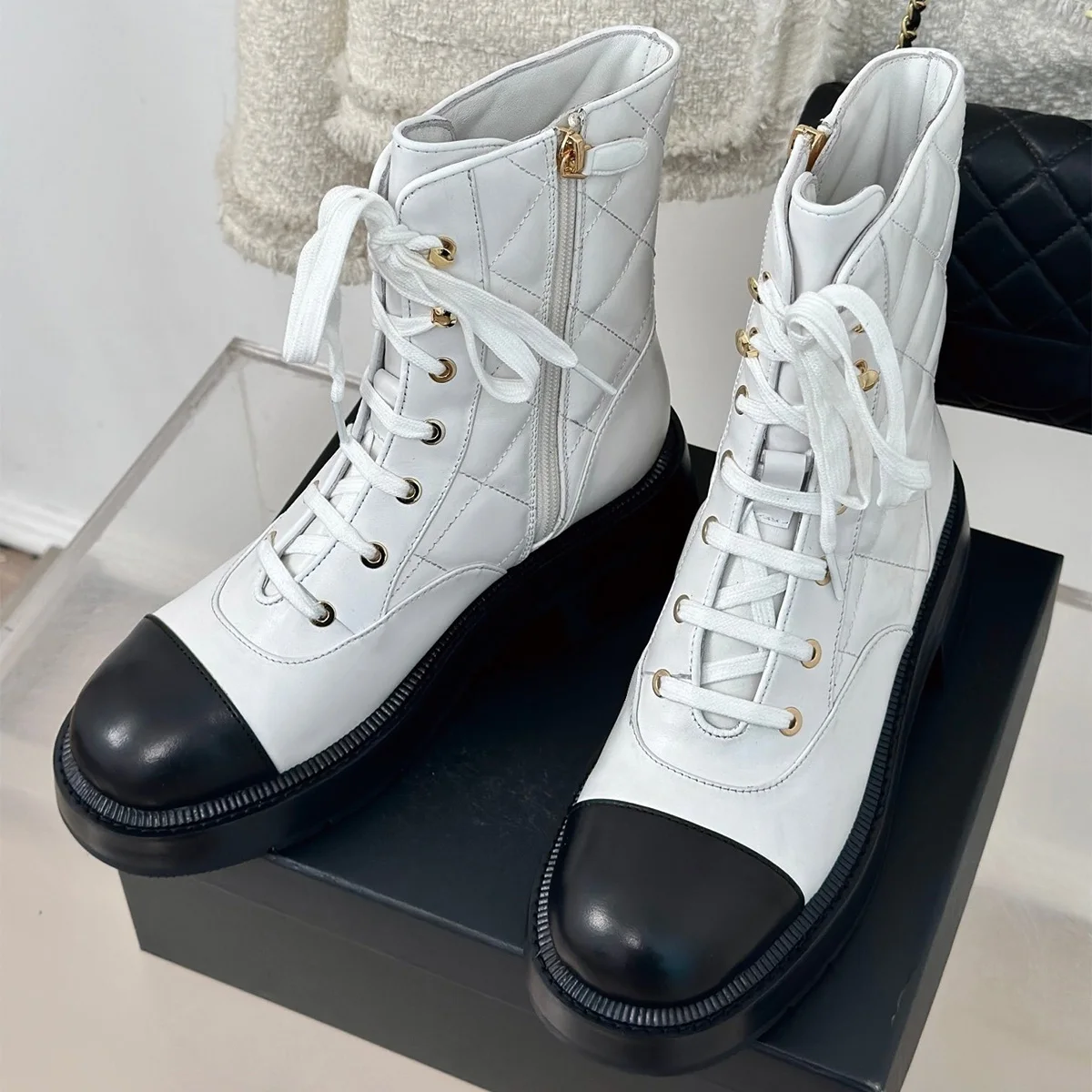 2026 High Quality Autumn women shoes color block quilted lace up ankle boots side zipper block heel footwear ch24100802