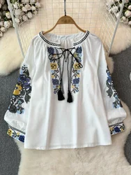2024 frühling Retro Gesticktes Hemd Top Weibliche Spitze Up Quaste Lose Laterne Ärmeln Ethnischen Stil Bluse Weibliche A70