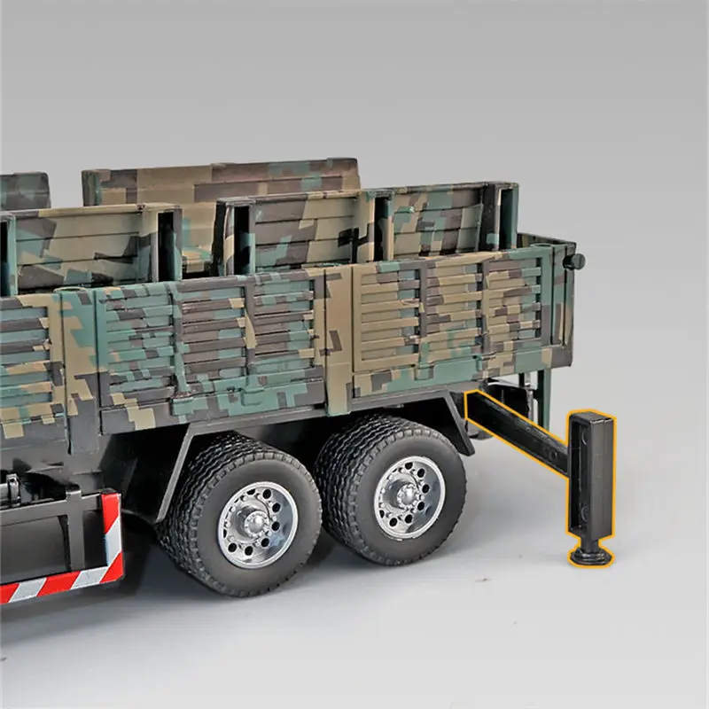 Alloy Tactical Truck Armored Car Model Diecast Toy Military Personnel Carrier Transport Vehicle Model Sound and Light Kids Gifts