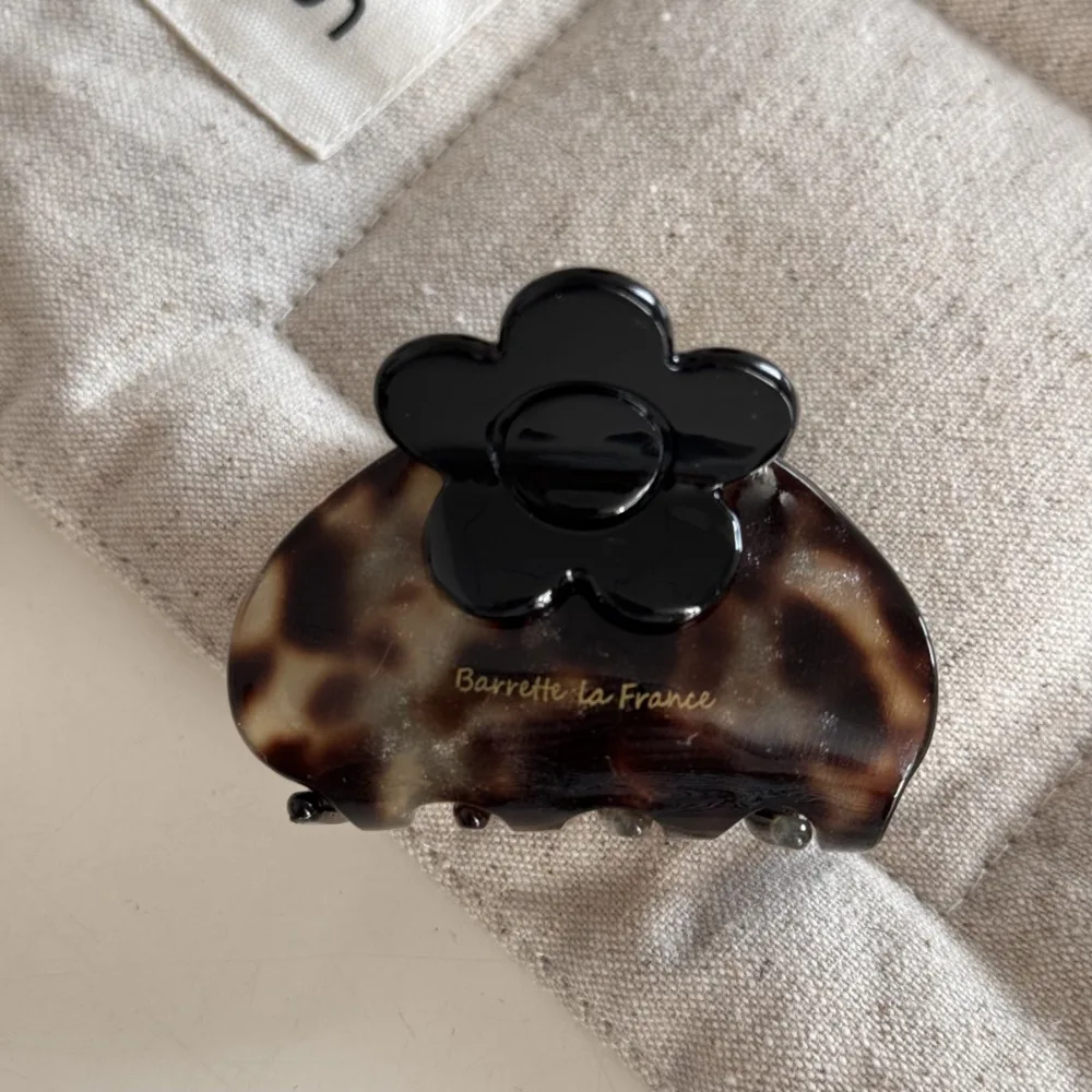 

Acetate Acetic Acid Flower Hair Claw Small Korean Style French Shark Clip High Ponytail Clip Trendy Geometry Hair Crab Clip