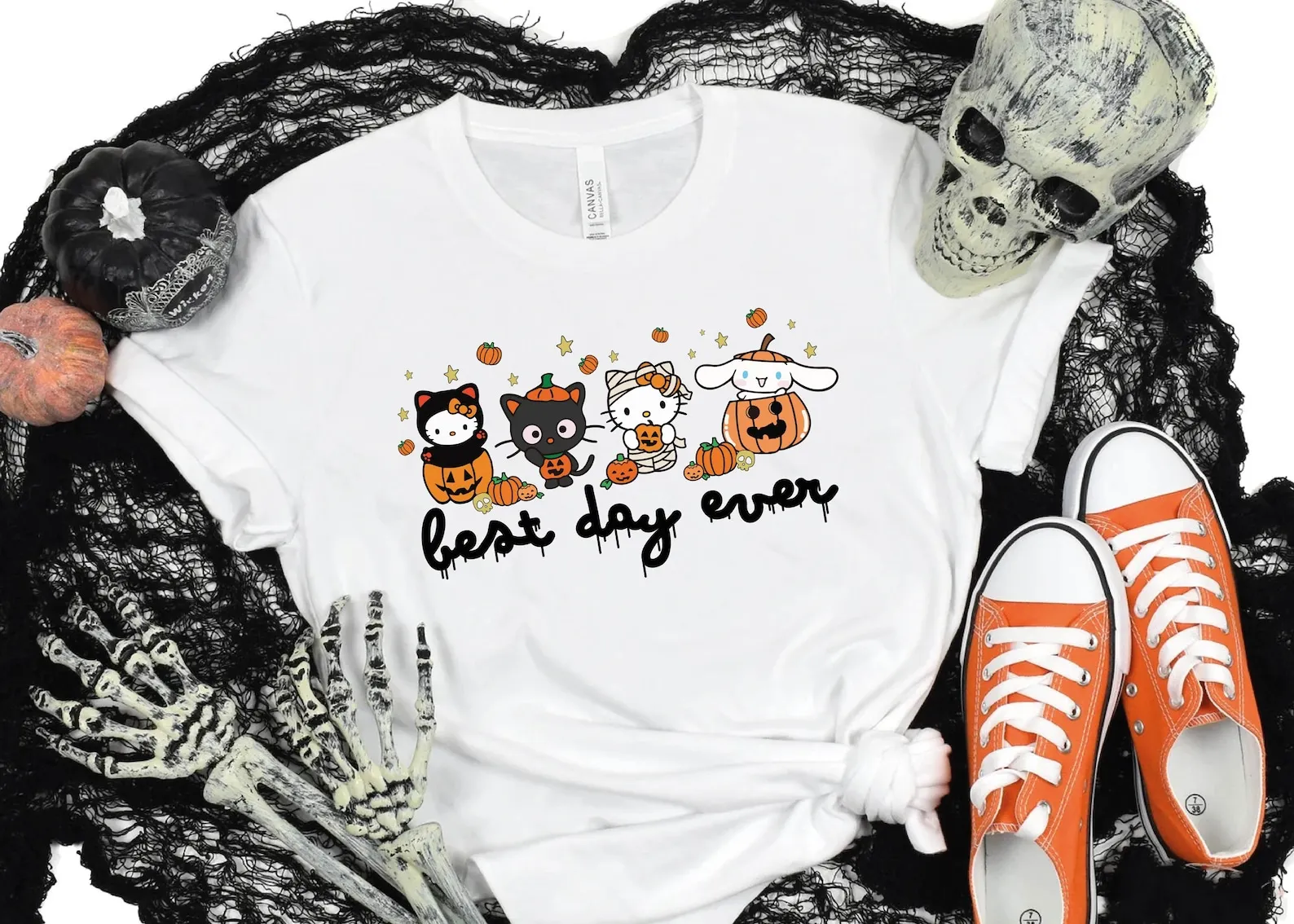

Футболка с принтом Hello Kitty Cat на Хэллоуин, летняя женская футболка, повседневная одежда, топы с короткими рукавами Y2k, футболка для пар, одежда 2025