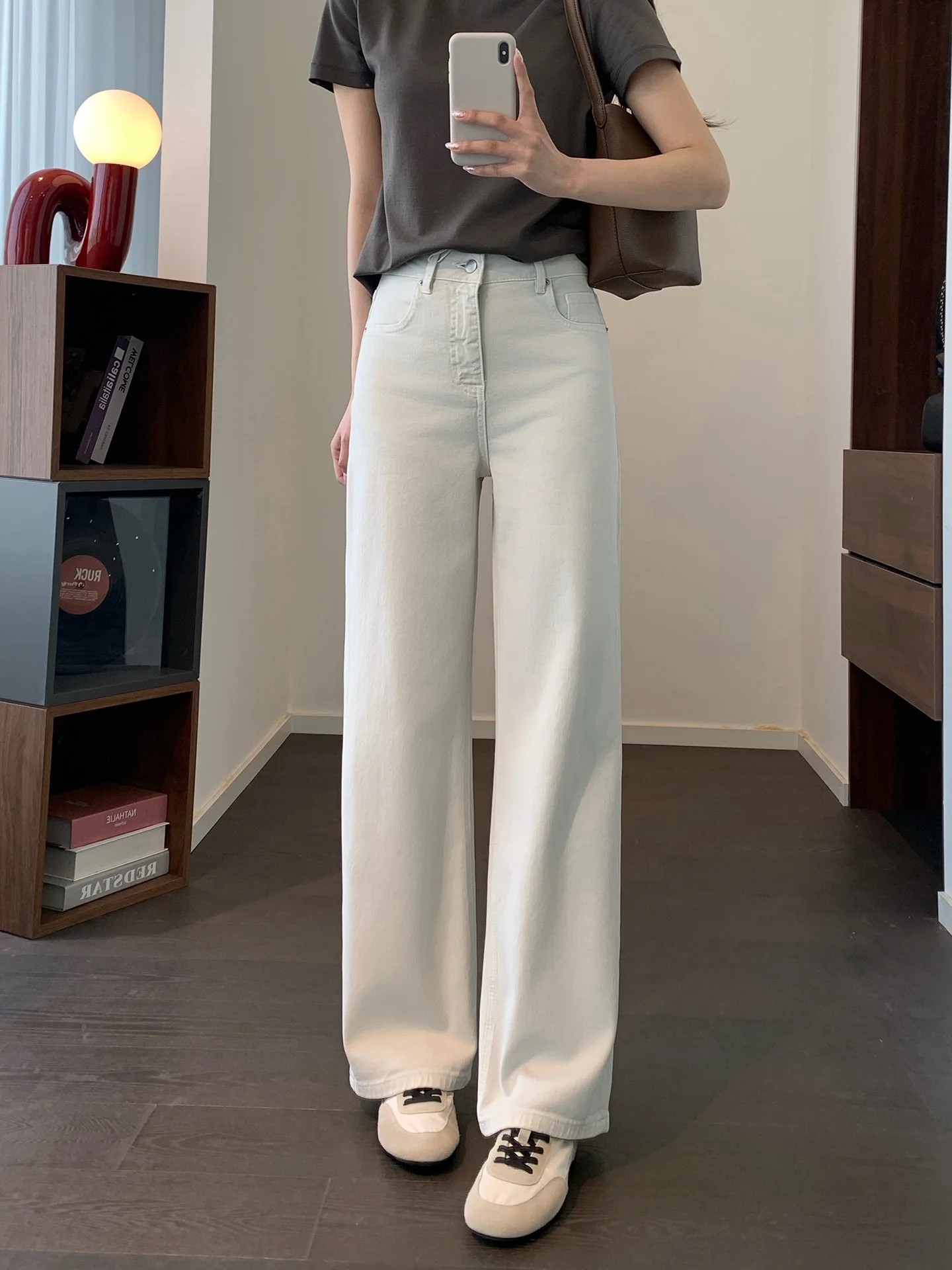 

Comfortable High Waist Straight Leg Jeans Casual Loose Fit Four Way Stretch Available in Three Colors Slimming Versatile Denim