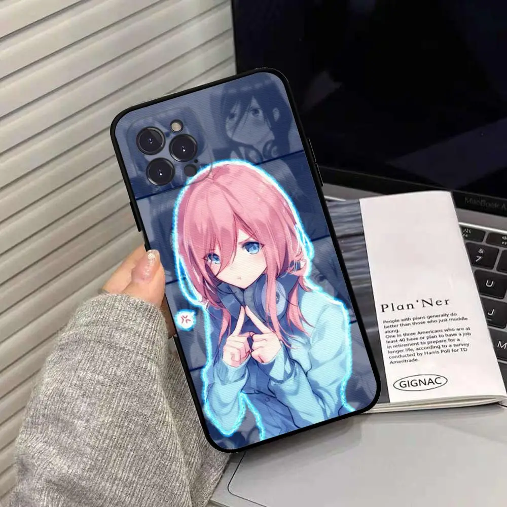 Nakano Miku Anime Phone Case Silicone Soft for iphone 15 14 13 12 11 Pro Mini XS MAX 8 7 6 Plus X XS XR Cover