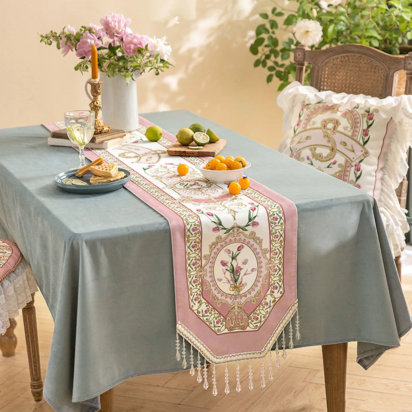 

New American Style Table Runner Crystal Tassel Floral Pattern Cabinet Table Decoration And Accessories Restaurant Customization