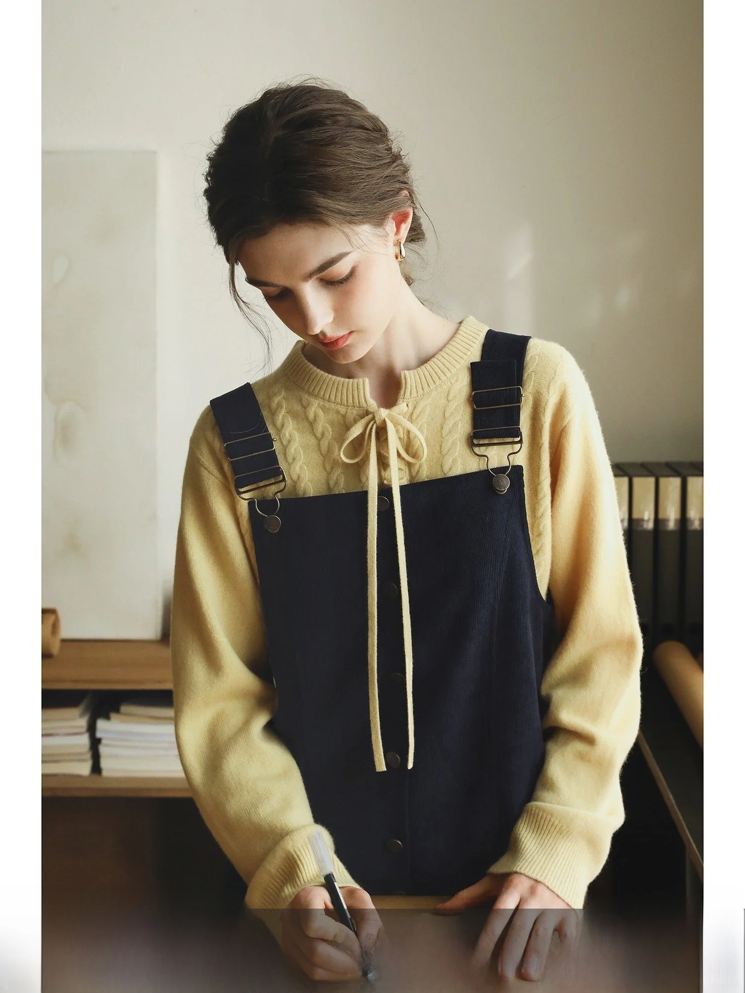 

MELLIIY Весна 2026: Вельветовая блузка-юбка женская с высокой талией, на пуговицах, винтажный стиль, для офиса, А-силуэт, элегантная