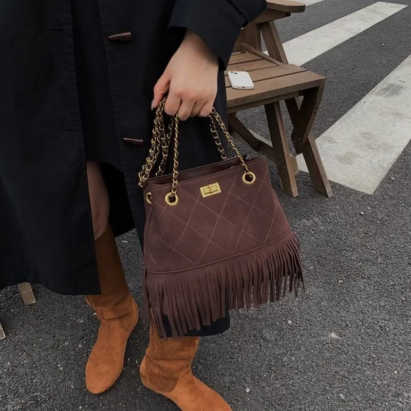 

Unique Textured Leather Satchel Large Capacity For Shopping Can Be Used As A Fashionable And Roomy Diaper Bag