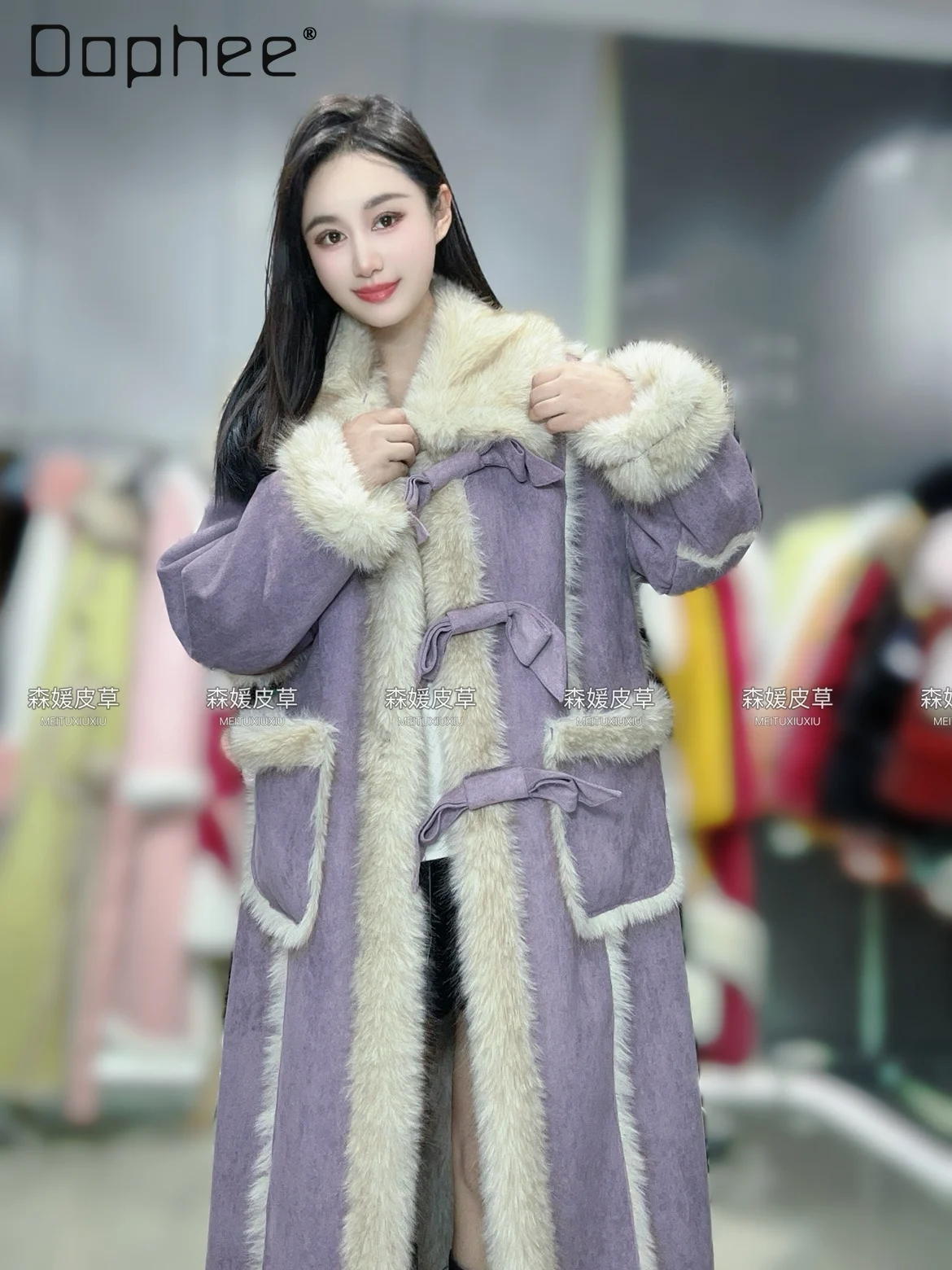 أزياء الفراء المتكاملة صديقة للبيئة معطف طويل الشتاء القوس واحدة الصدر أفخم بدوره إلى أسفل طوق الفراء سميكة الدافئة فو الفراء معطف