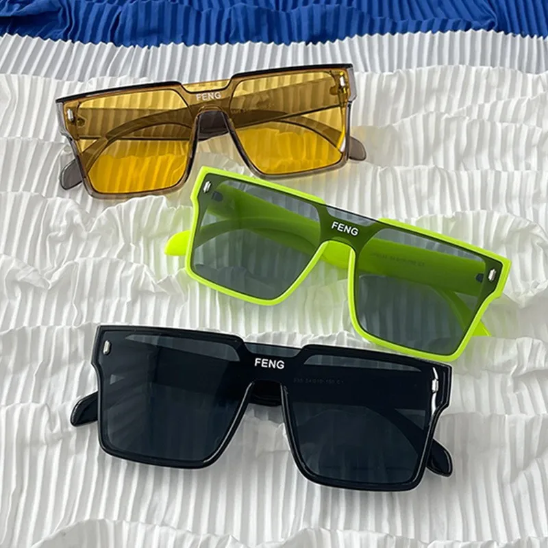 Lunettes de soleil une pièce pour femmes, verres miroir rétro, nuances UV400, lunettes punk, carré respirant, mode 2023