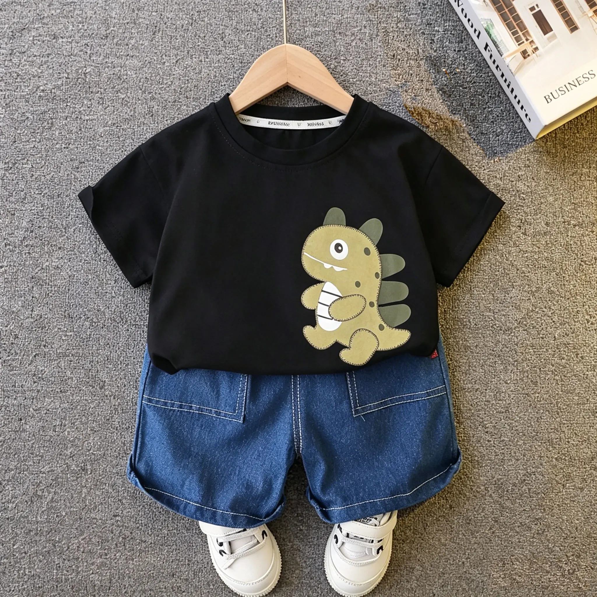 Summer Toddler Boys 2Pcs Outfit Cute Cartoon Green Dinosaur Print Short Sleeve Soft Cotton T-shirt Elastic Waist Cuffed Denim Casual Shorts Kids Summer Clothing Suit For 1-5 Years Old Boys Daily Kindergarten Outdoor Holiday Playwear