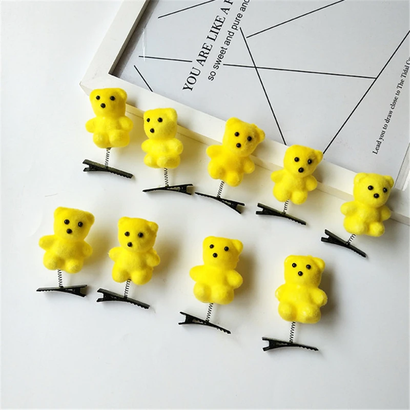 100Pcs/Lot Yellow Duck Toys Hairpins For Kids Girls Love Heart Cute Sway Headdress Decoration Clip Toys