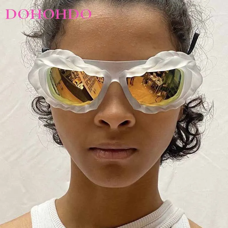 DOHOHDO Punk Sports Twisted Sunglasses Women Men Luxury Brand Steampunk Sun Glasses Ladies Shades Vintage Retro 2000's Eyewear