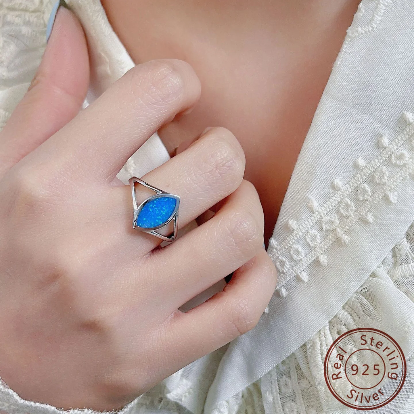 2024 Fashion New 100% 925 Sterling Silver Oval Blue Opal Women\'s Ring Engagement Valentine\'s Day Gift Women\'s Fashion Jewelry