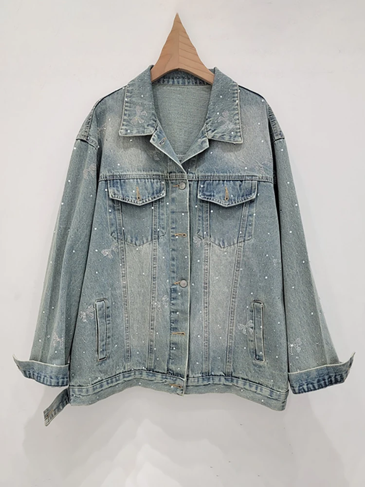 DEAT Women\'s Denim Coat Full Diamonds Bows Decoration Loose Solid Color Single Breasted Jackets 2024 Autumn New Fashion 29L8196