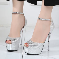 Süper yüksek topuklu 14cm moda buruşuk deri ayakkabı kadın sandalet yaz Peep Toe seksi platformu Metal toka kadın pompaları parti