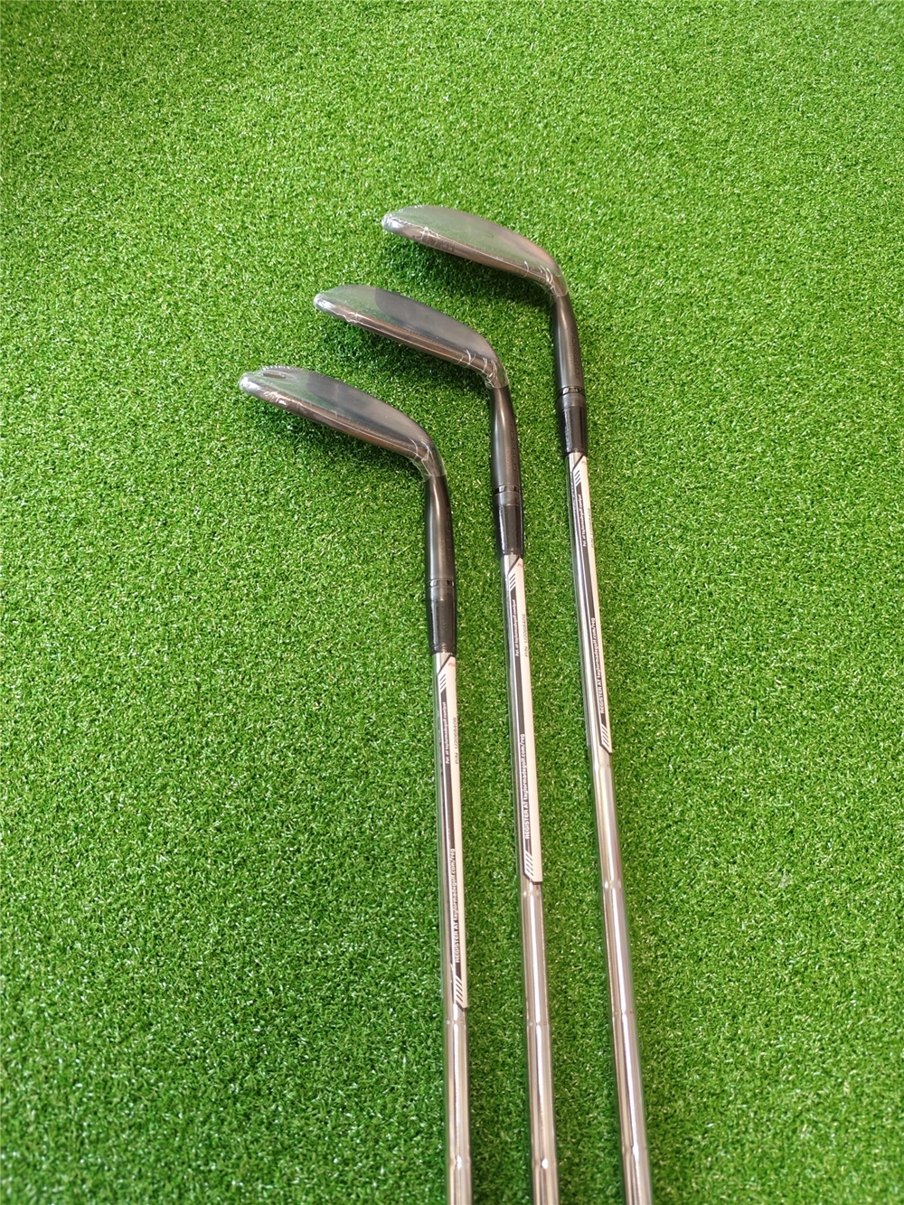 Clubs de golf noirs MG 5, 3 pièces, 48/50/52/54/56/58/60, flexibilité régulière/raide, tiges en acier/graphite, couvre-têtes, livraison gratuite