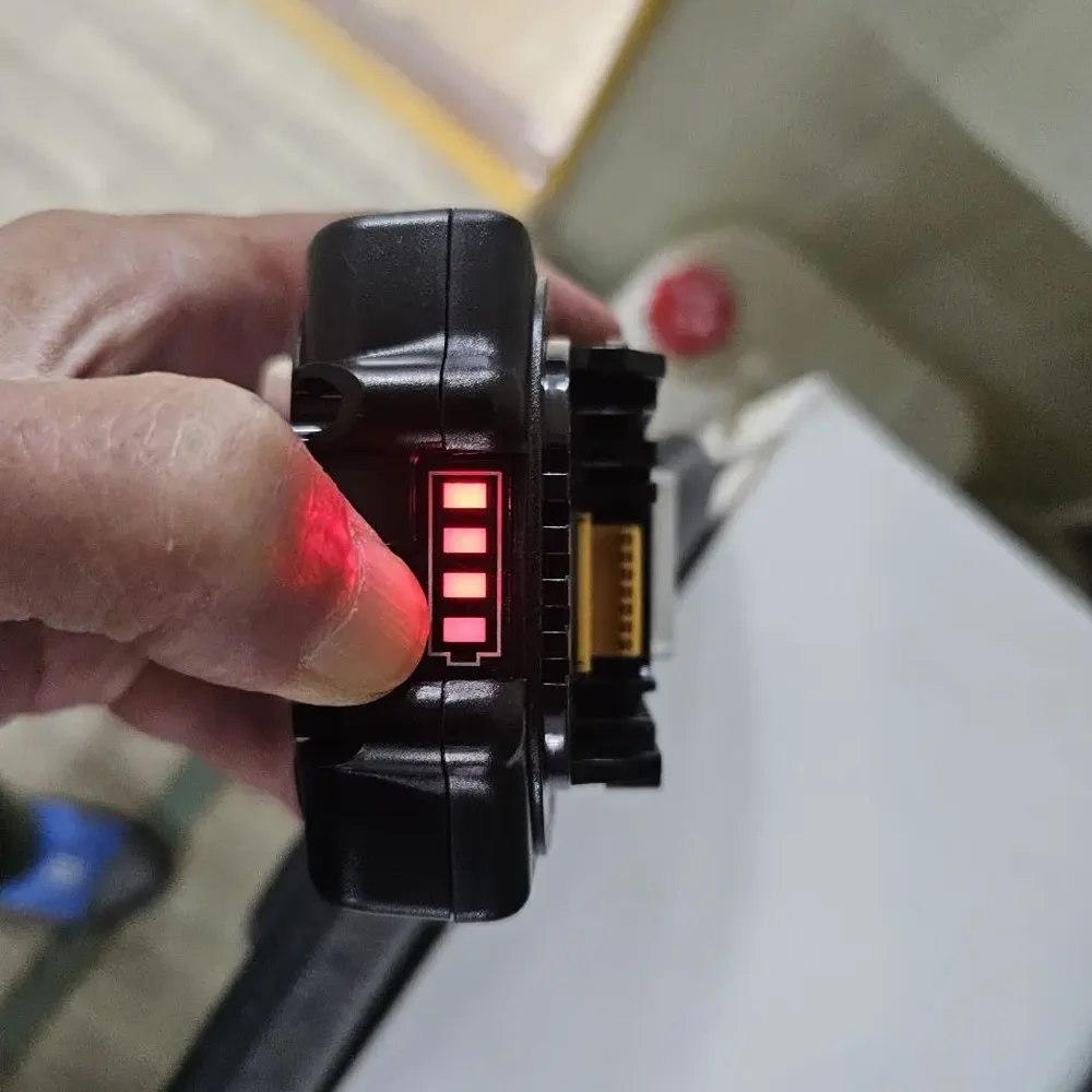 แบตเตอรี่แท้ Makita 3Ah สำหรับแบตเตอรี่ Makita 18V รุ่น BL1830 BL1850B BL1850 BL1840 BL1860 BL1815 BL1820 แบตเตอรี่ลิเธียมสำรอง