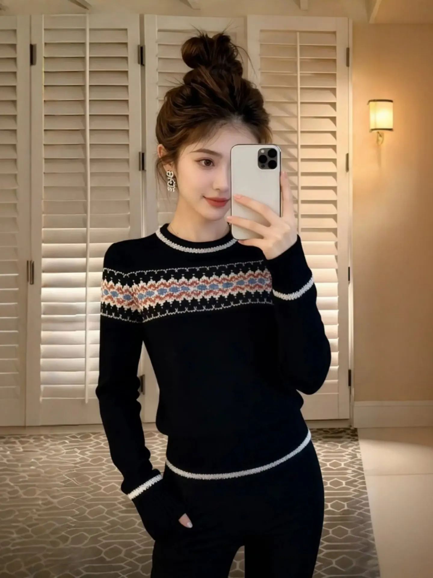 

Unique Design Bla Knitted Sweater Women's Faionable Embroidery Spring 2026 Commute Sle Loose Fit Long Sve round Ne