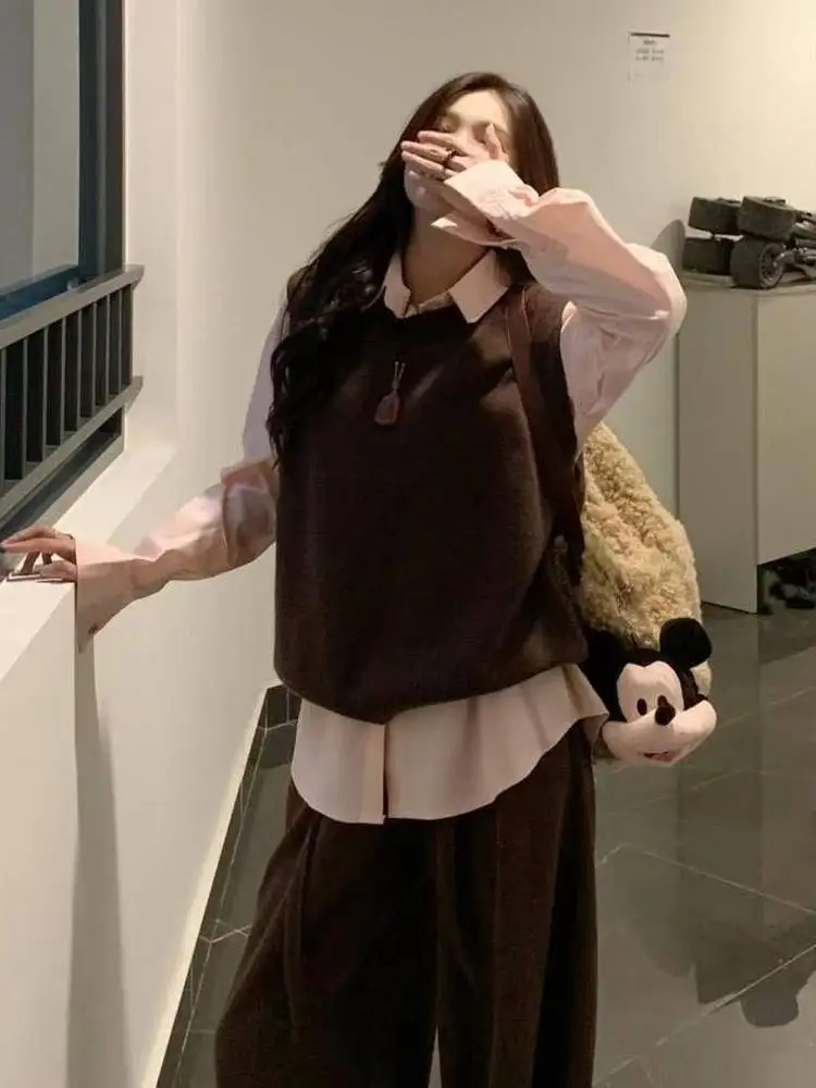 

Женский розовый вязаный жилет и комплект irt, повседневный комплект из полиэстера среднего веса, осенняя мода, свободный крой, многослойный наряд, корейский тренд