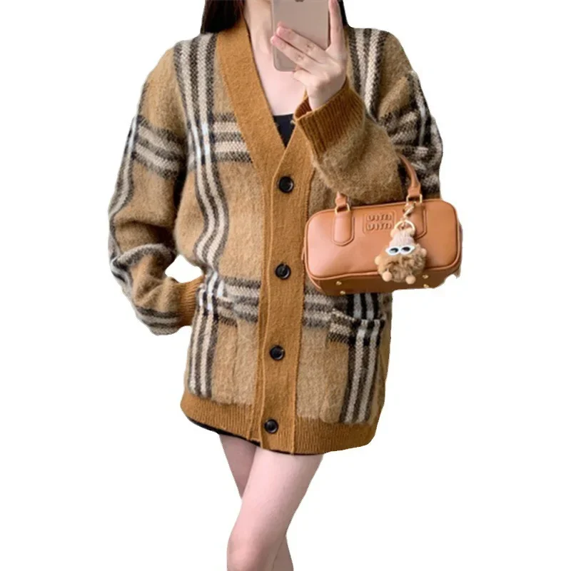 New Plaid Design Sweater Jacket For Women Loose And Lazy Style Autumn Winter High End Casual Wear Needle Weaver Girl Cardigan