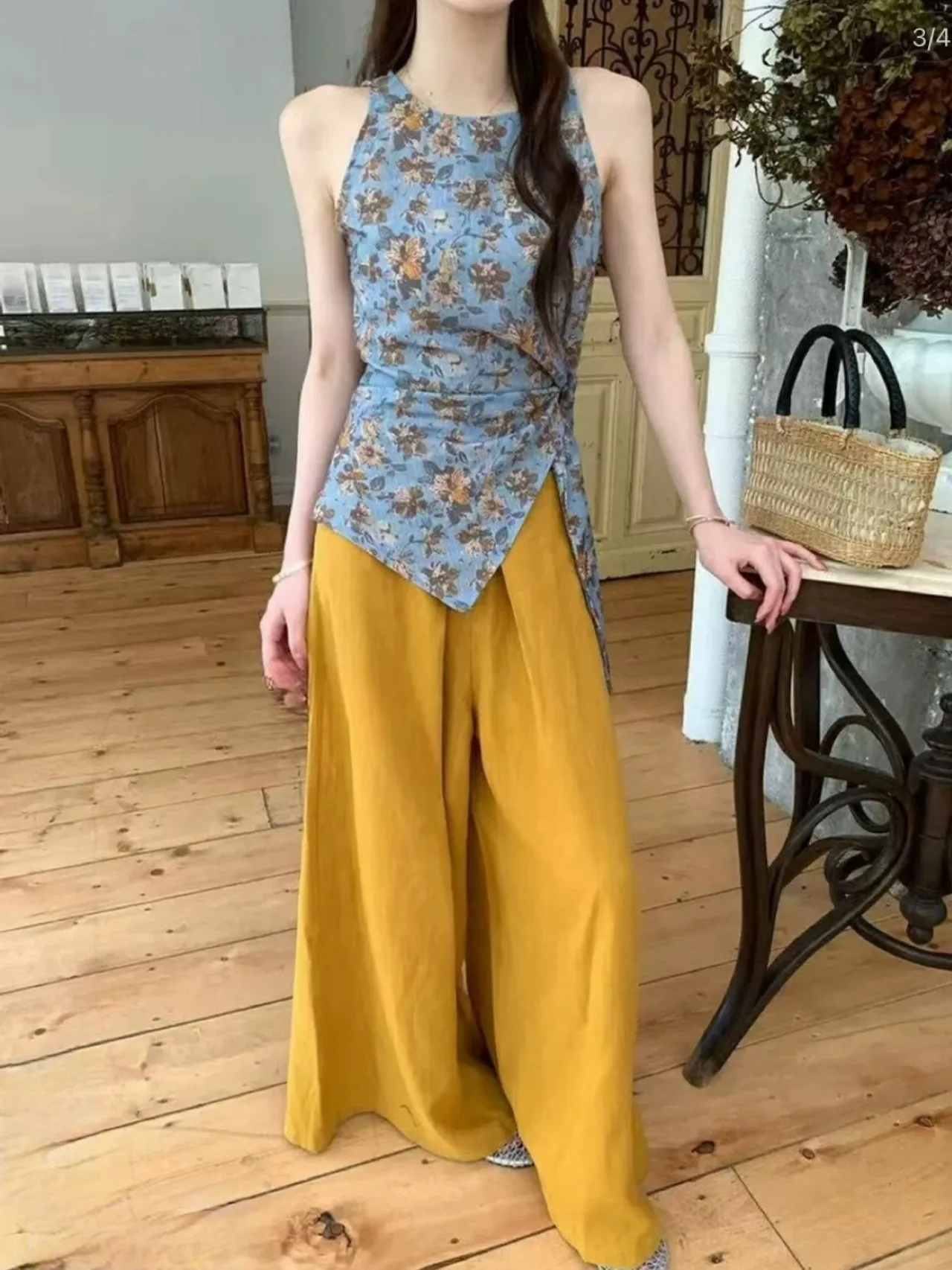 Fashion Blue Printed Halter Backless Top for Women Elegant Sleeveless Blouse Summer Irregular Tie-up Vest Unique Chic Top
